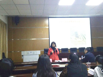 我院青年志愿者协会举行平安社区讲座活动